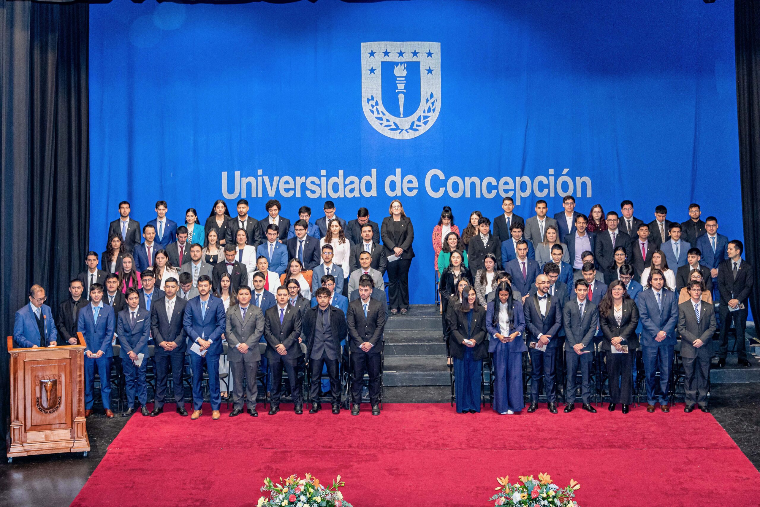 Felicidades a los nuevos ingenieros químicos, metalúrgicos y de minas