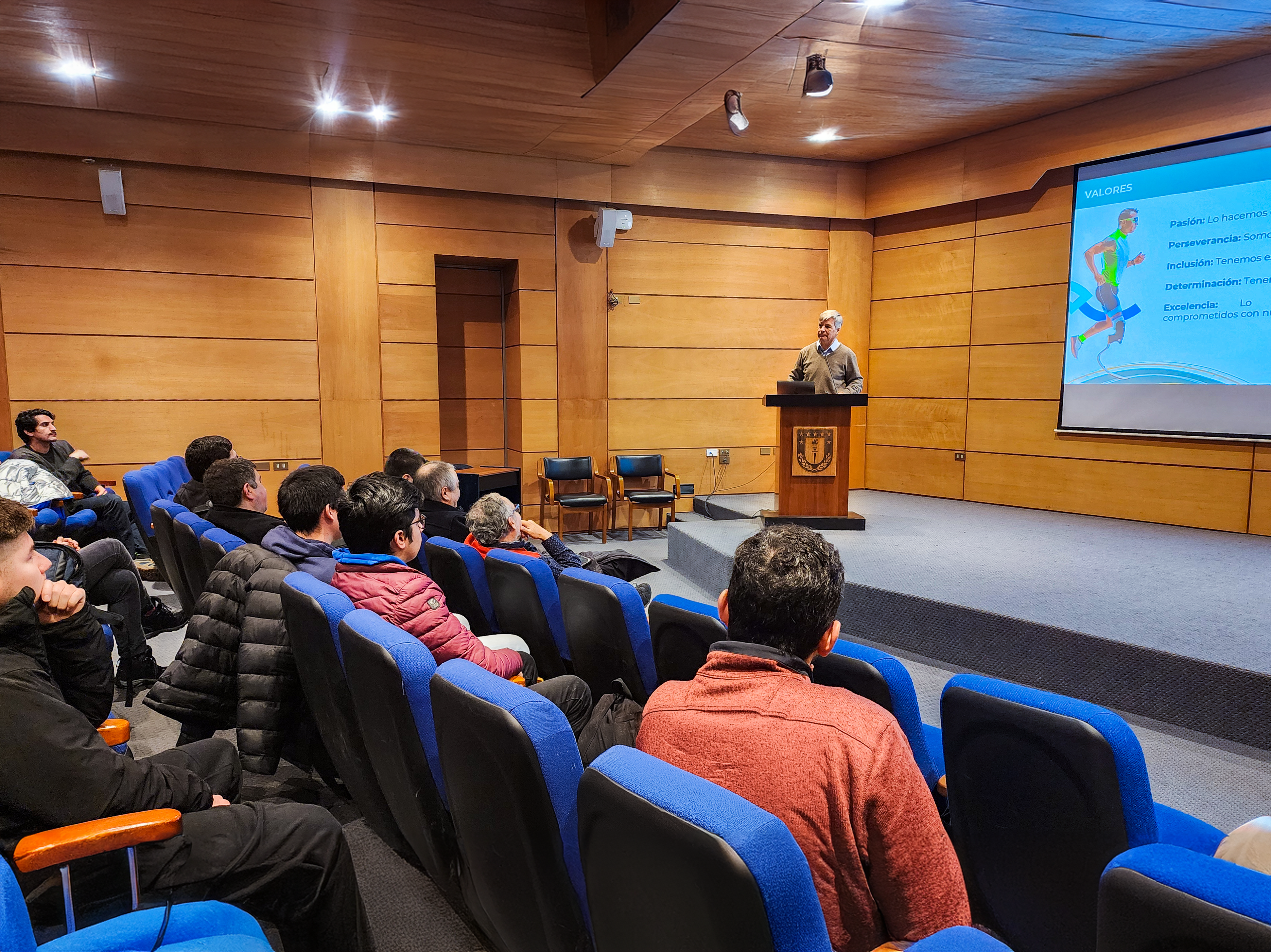 Con charla sobre los panamericanos: Harold Mayne-Nicholls inició asignatura sobre gestión deportiva