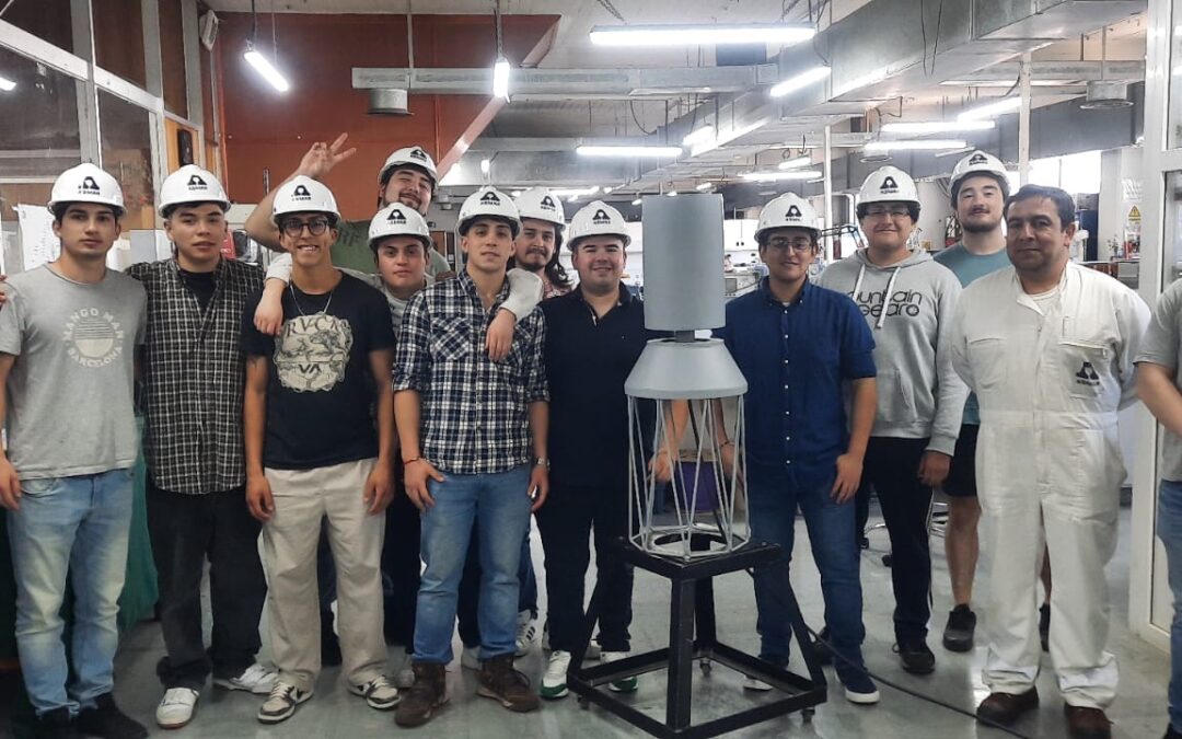 Estudiantes de Ingeniería Civil en Telecomunicaciones visitan ASMAR