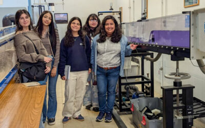 Más de 40 alumnas de tercero y cuarto medio visitaron la FI con el programa Girlpass
