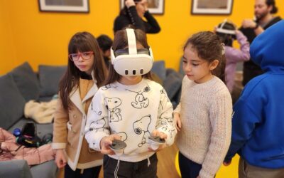 Niños y niñas visitaron la FI UdeC para aprender del cerebro a través de la realidad virtual gracias a proyectos Fondecyt