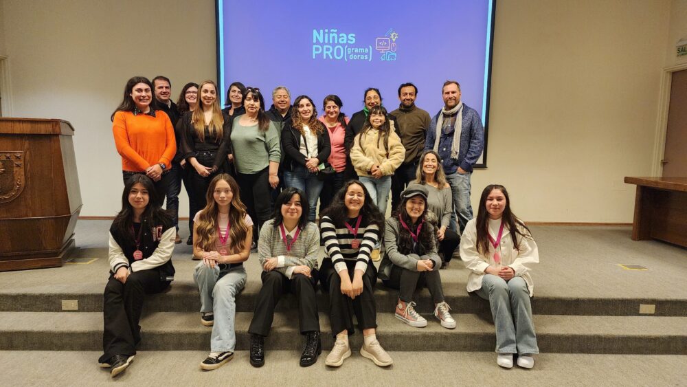 Graduación de Niñas Pro 2025 consolida el vínculo entre la FI UdeC y la promoción del talento femenino en STEM