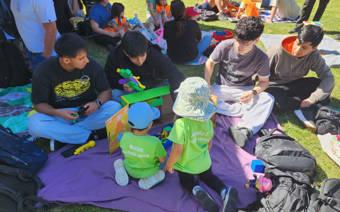 Estudiantes de Ingeniería Civil Industrial presentan prototipos de juguetes infantiles como cierre del ramo de Diseño Industrial