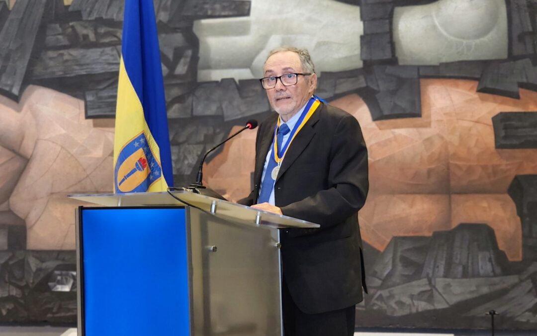UdeC invistió como profesor emérito al Dr. Claudio Zaror de Ingeniería UdeC