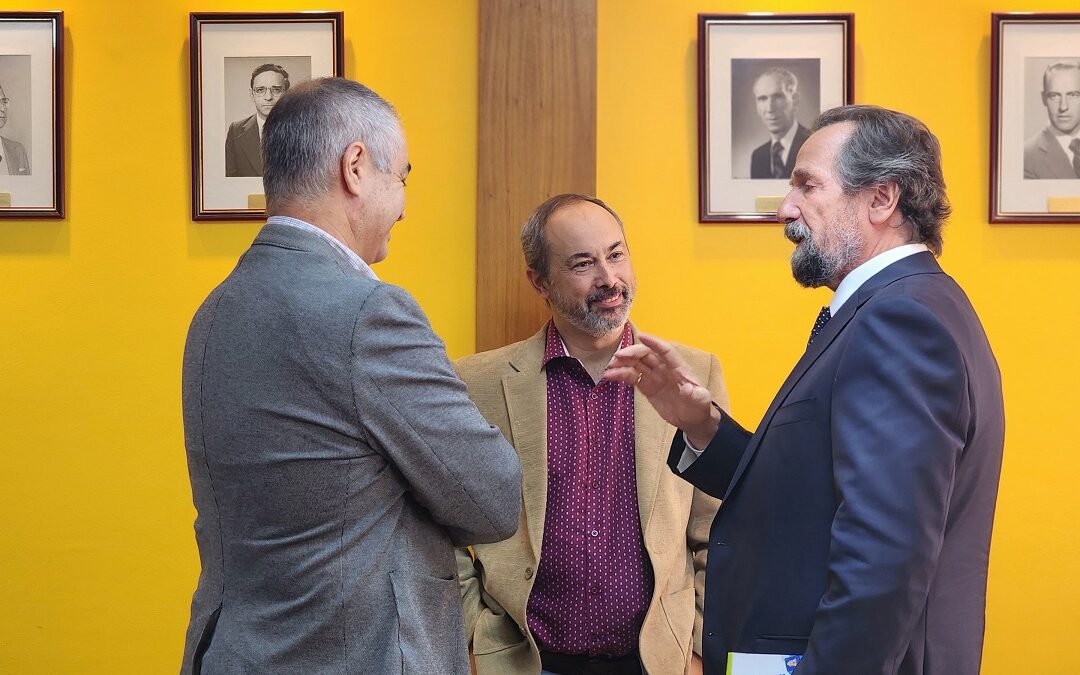 Ingeniería UdeC e IA Clinical fortalecen colaboración en investigación aplicada e innovación en salud