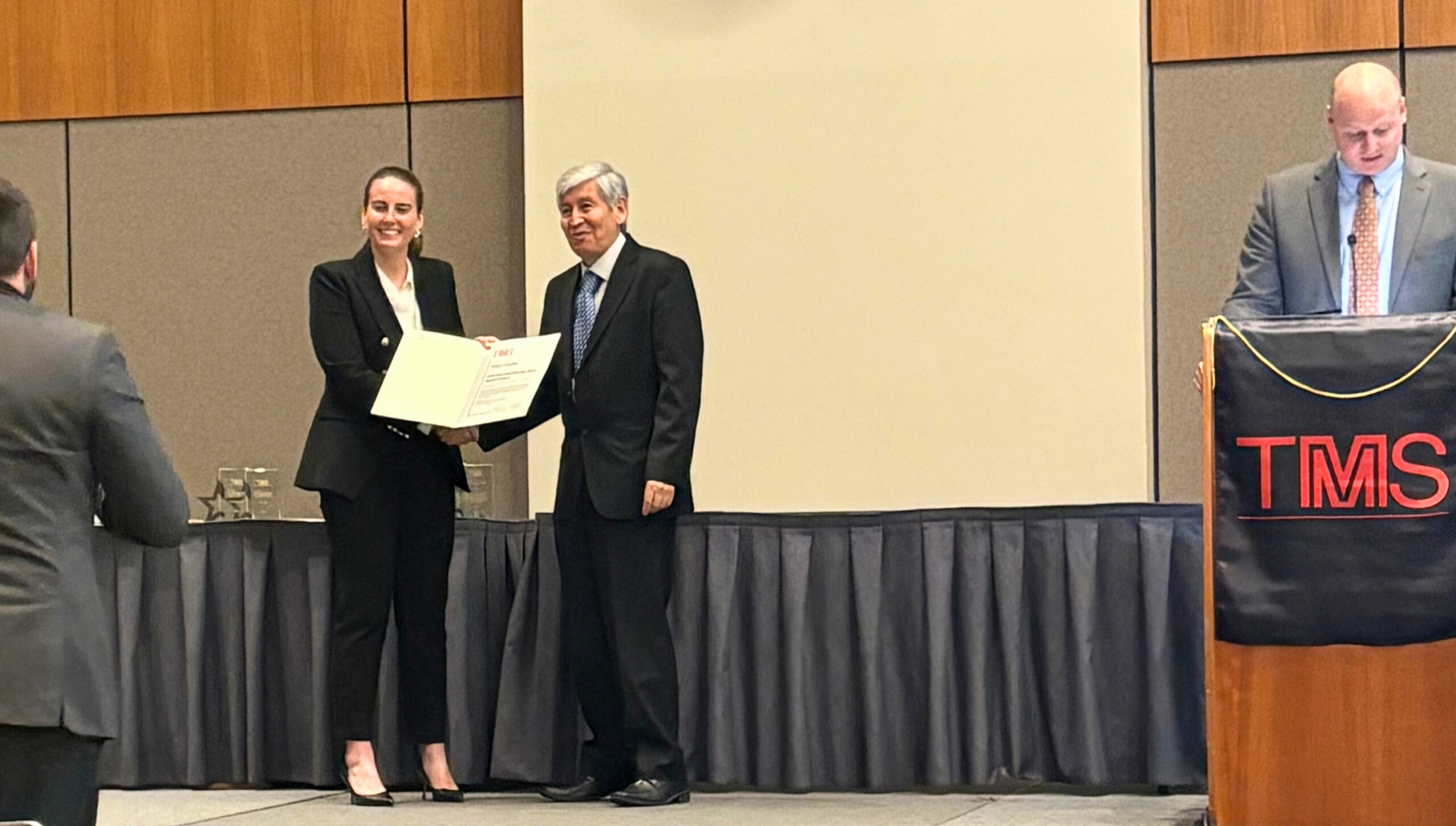 6a697ba3-f4df-4c35-b6b4-77d53f4204a0