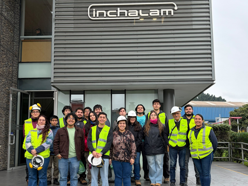 Estudiantes de Ingeniería Civil de Materiales visitan planta de INCHALAM S.A. en Talcahuano