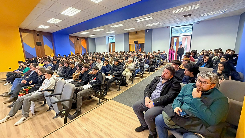 MentorING 2026 reúne a 145 estudiantes para acercarlos a la ingeniería desde la experiencia universitaria