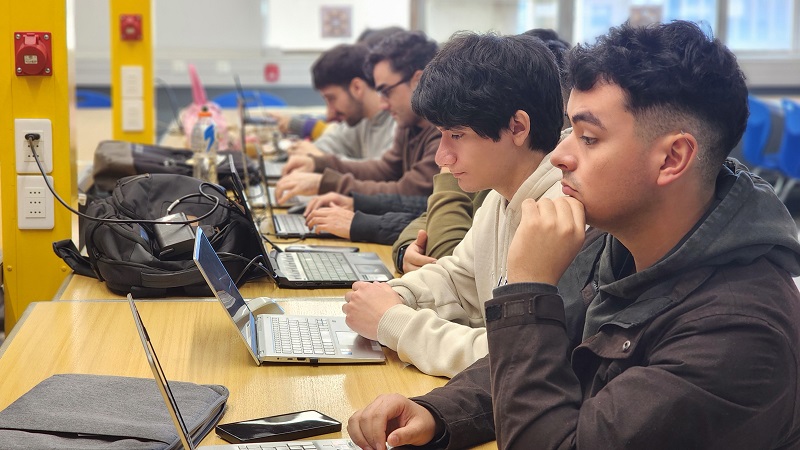Bootcamp de diseño de circuitos integrados acerca a estudiantes a la industria de semiconductores