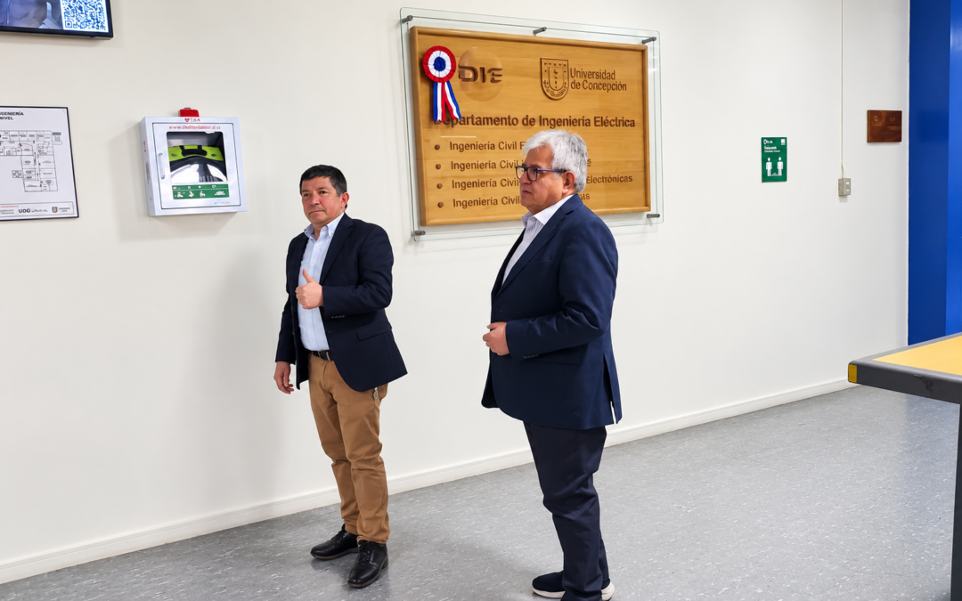 Ingeniería UdeC refuerza la seguridad de sus instalaciones con nuevos desfibriladores